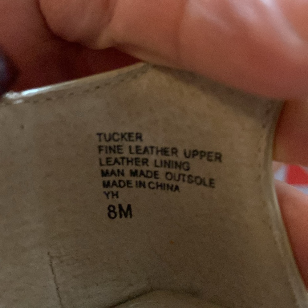 Brand new Charles David leather sandals - Picture 4 of 4